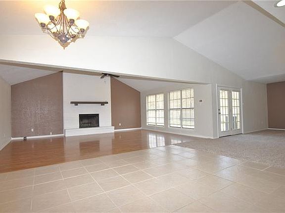 5th image of 8409 Springbrook Ct