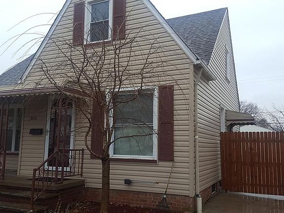 2nd image of 3011 Ingleside Dr