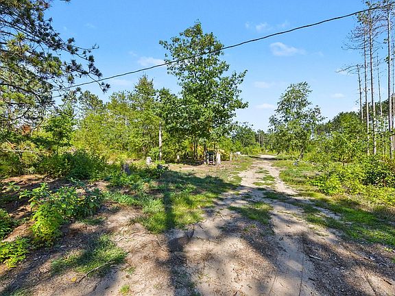 5th image of 17711 Lindy Rd