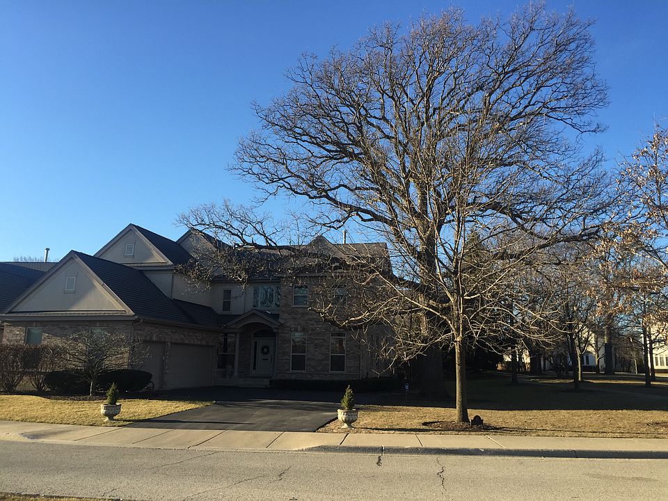 1st image of 60 Holabird Cir