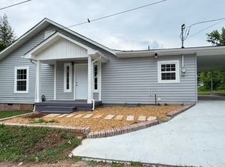 112 Douglas St, Athens, TN 37303