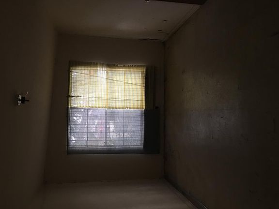 5th image of 257 N Brazos St