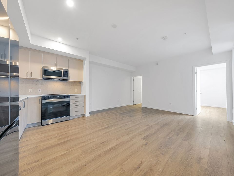 1st image of 13858 108th Ave #D179