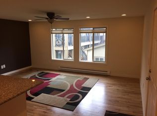 2635 SE Division St APT 4, Portland, OR 97202