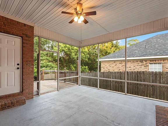 3rd image of 1001 Linlen Ave