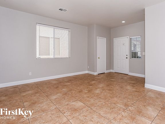 3rd image of 6740 Maple Mesa St
