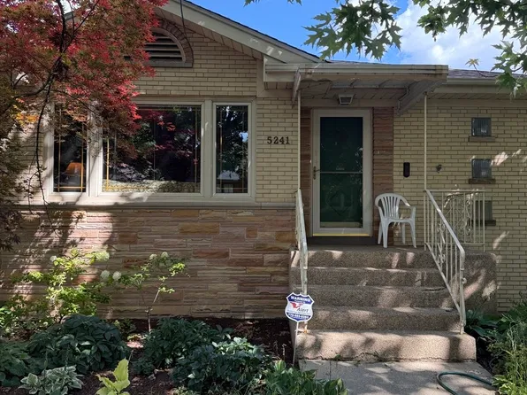 5241 N Bernard St, Chicago, IL 60625
