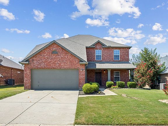 2nd image of 2720 Winterberry Ln
