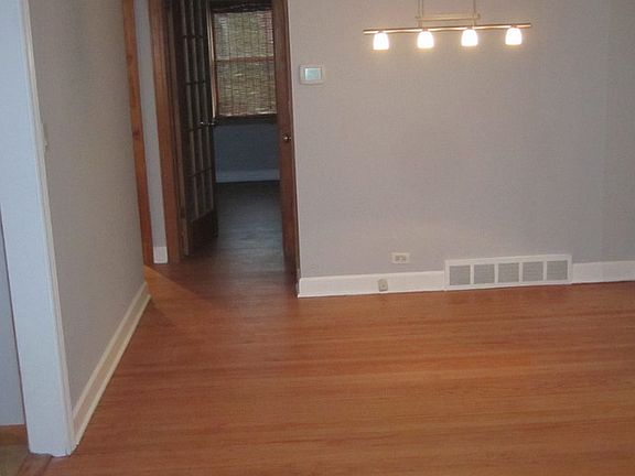 3rd image of 1811 N 74th Ave