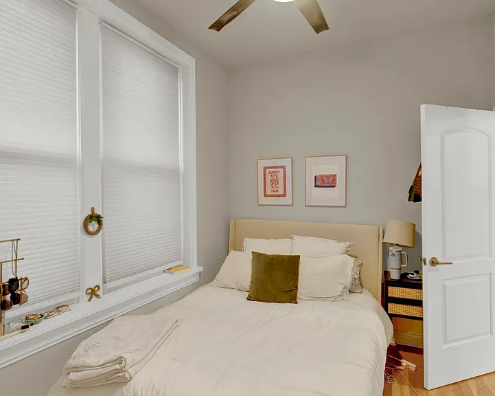 2548 N Burling St — Photo 23