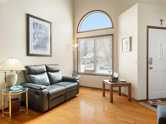 4th image of 80 S Chaparral Rd SE