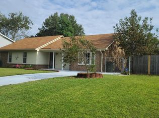 219 Horseshoe Dr, Goose Creek, SC 29445