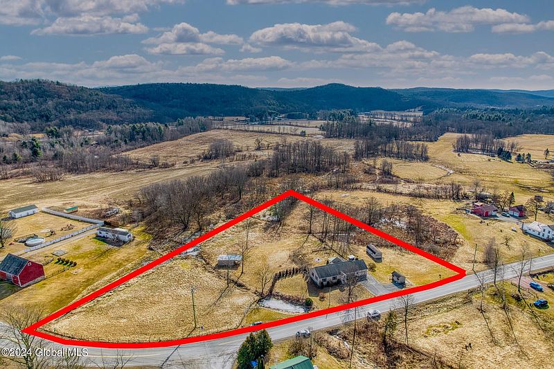 3rd image of 1524 County Road  17