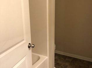 141 Coachman Ct APT B, Bowling Green, KY 42103