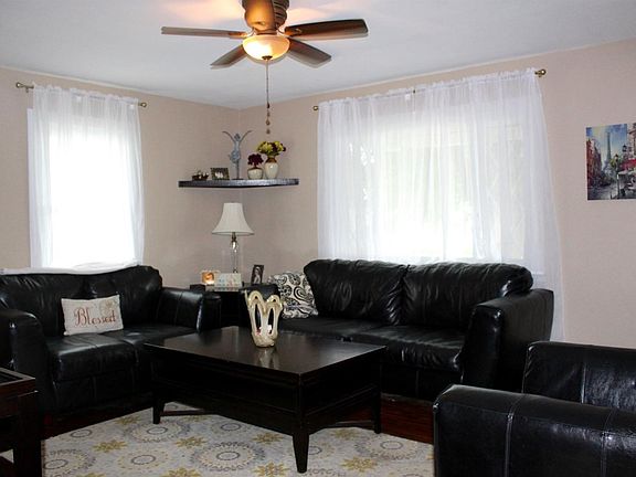 3rd image of 206 Highland Ave