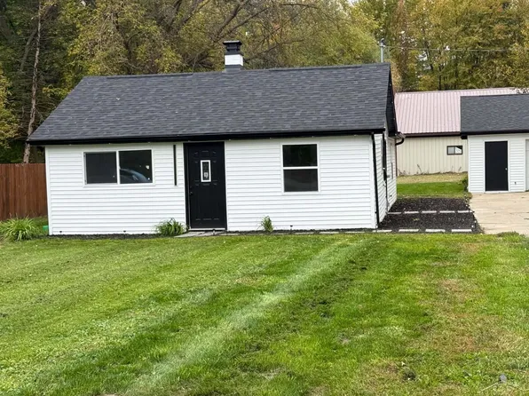 9095 East Rd, Burt, MI 48417