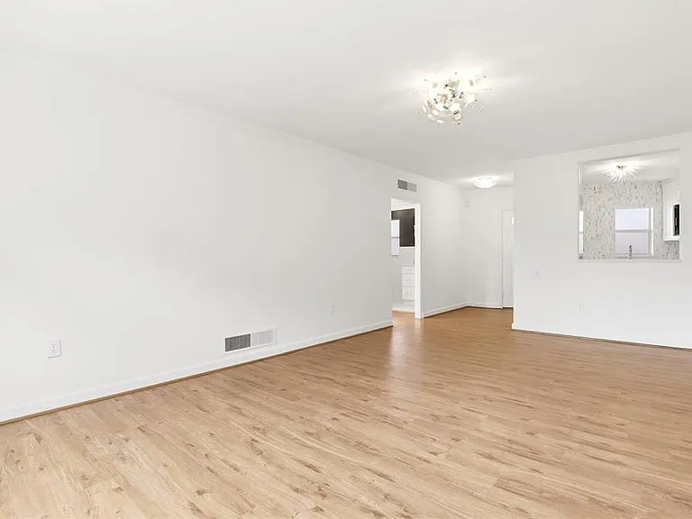 640 N Park Ave #5 — Photo 7