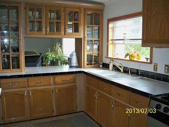 2nd image of 610 White Willow Dr