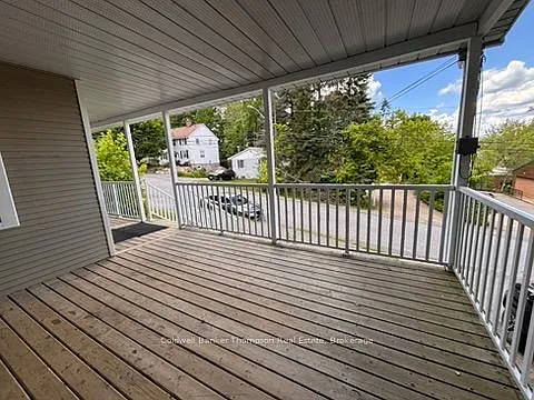 5 Mary St W #4 — Photo 10