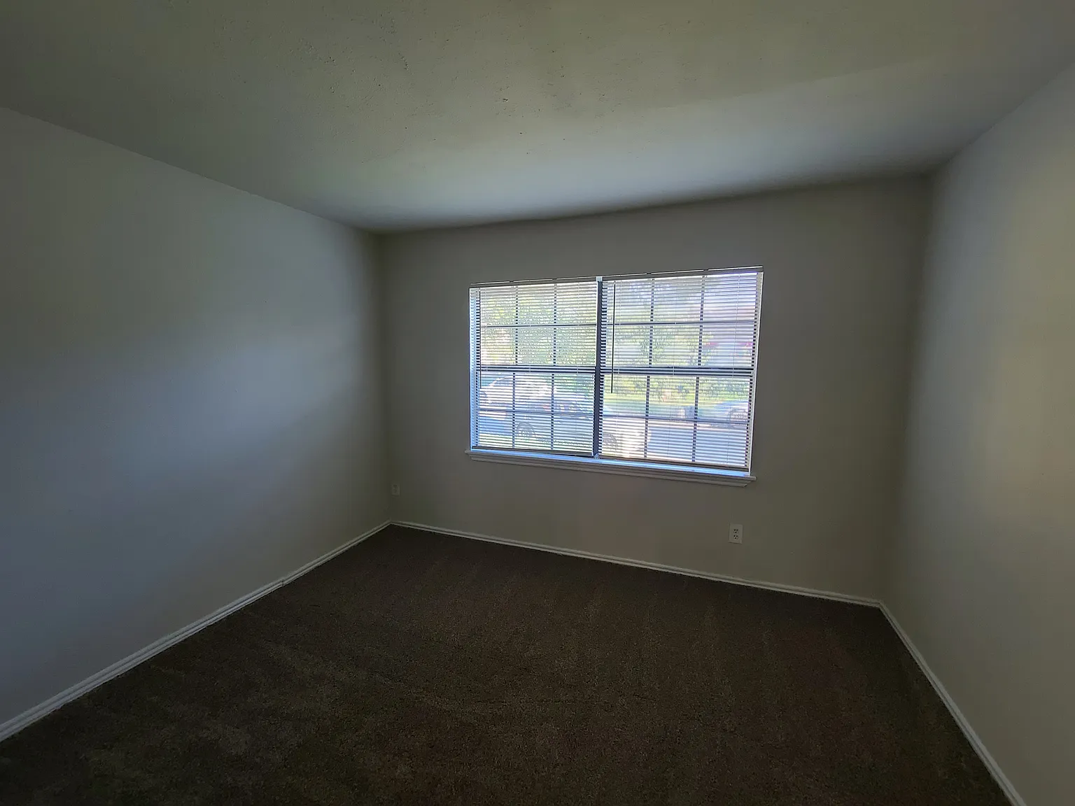 2 bed, 1036 sqft, $1,500 — Photo 4