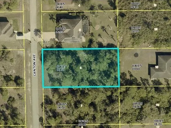 512 Canton AVE, LEHIGH ACRES, FL 33972