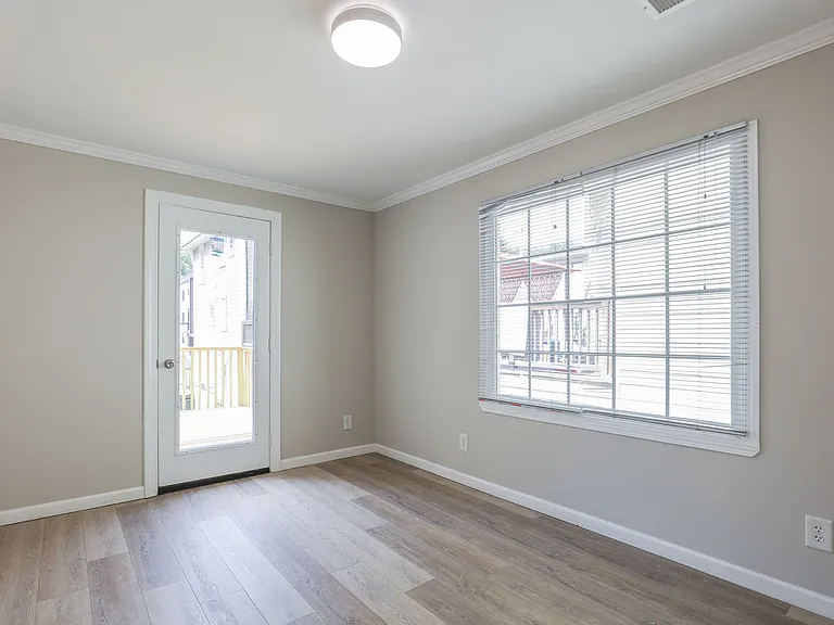 507 Boulevard Pl NE — Photo 19