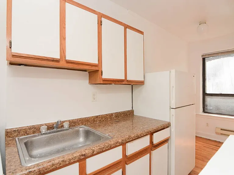 3345 N Marshfield Ave #904 — Photo 5