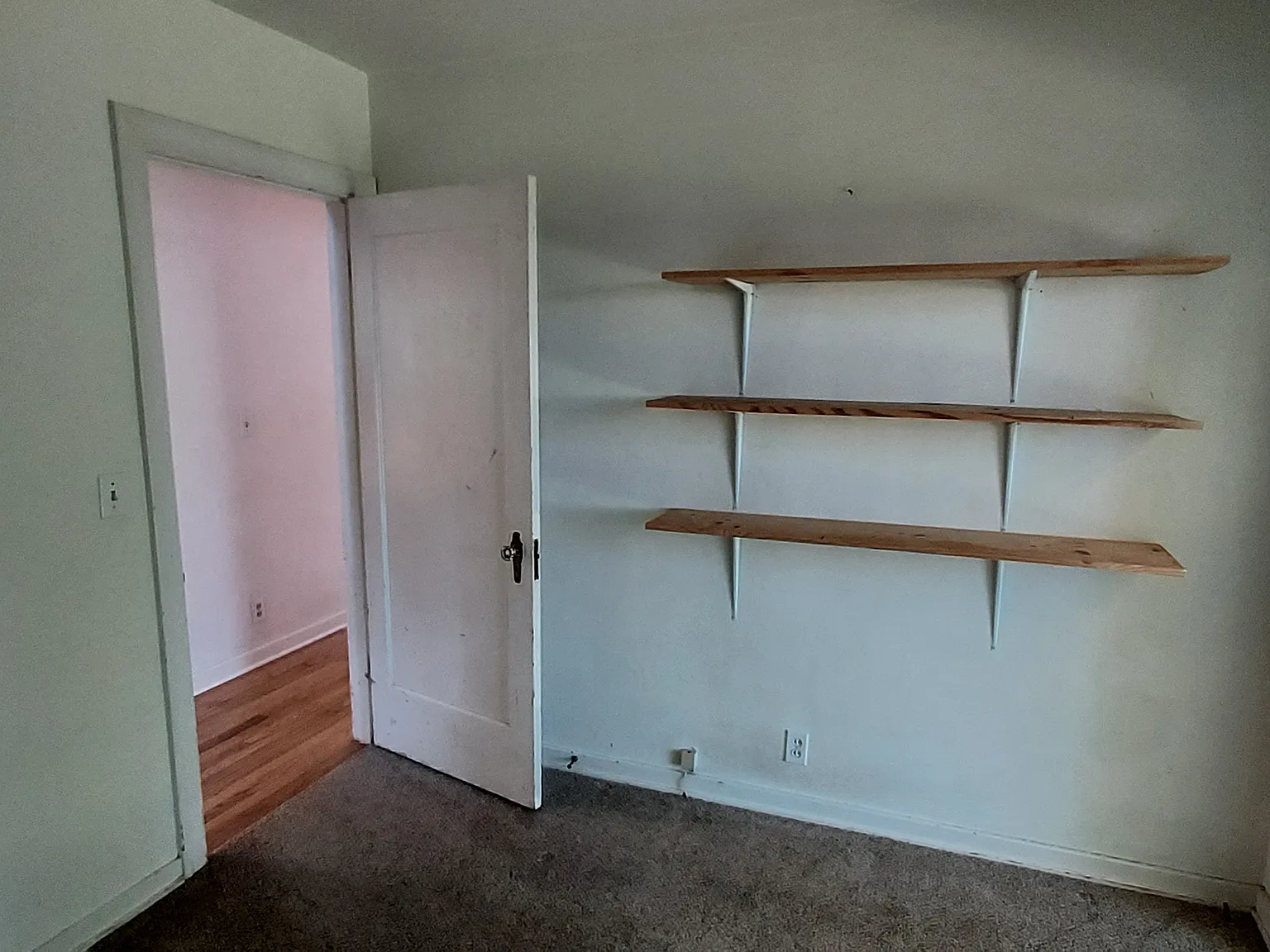 3 bed, 1233 sqft, $2,500 — Photo 4