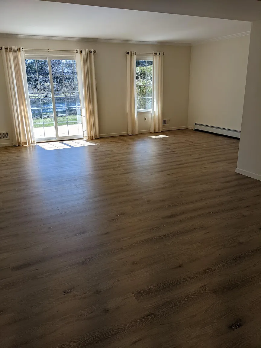 25 Apple Dr photo 1