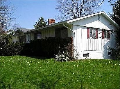 2nd image of 3685 W Saddleback Rd