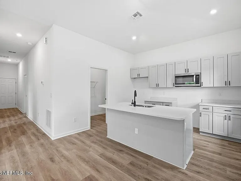 12164 Lyons St — Photo 7