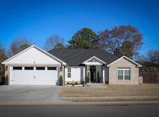 100 Promenade Cir, Russellville, AR 72801