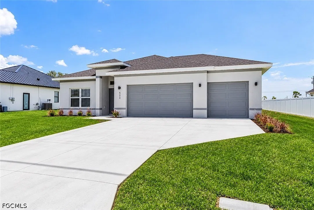 4 bed, 2.0 bath, 1695 sqft, $2,295 — Photo 2