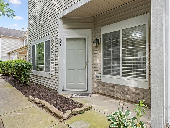 2nd image of 57 Braxton Ln #57
