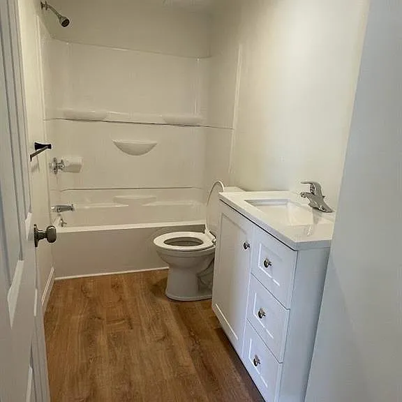 53 Duane St #B — Photo 8