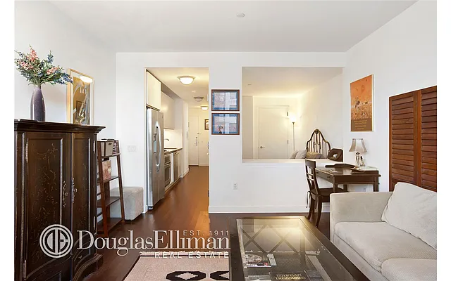 Sold by Douglas Elliman | media 18