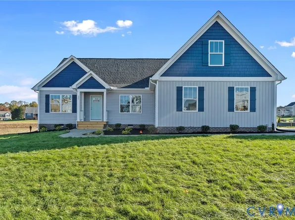 4324 Poplar Village Dr, Chester, VA 23831