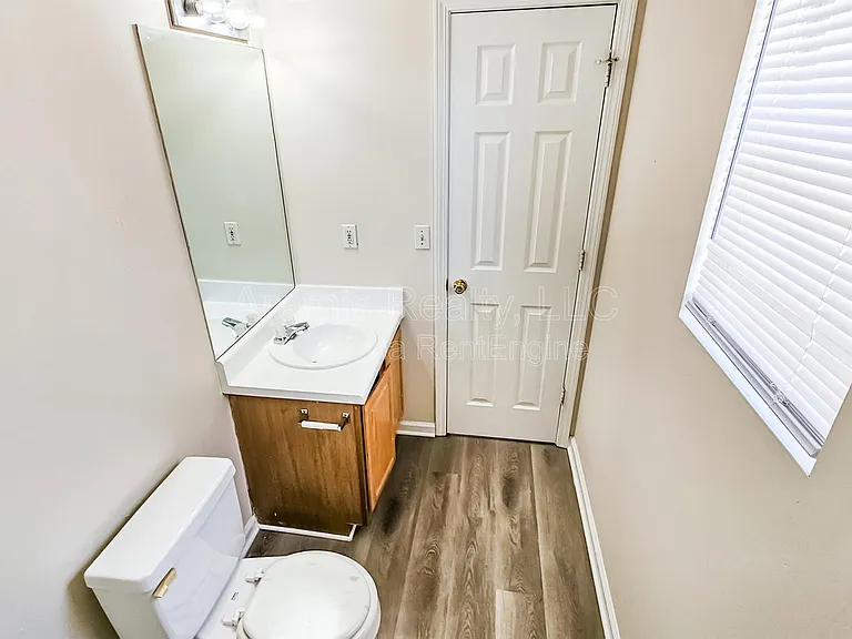 263 Marsh Glen Dr — Photo 11