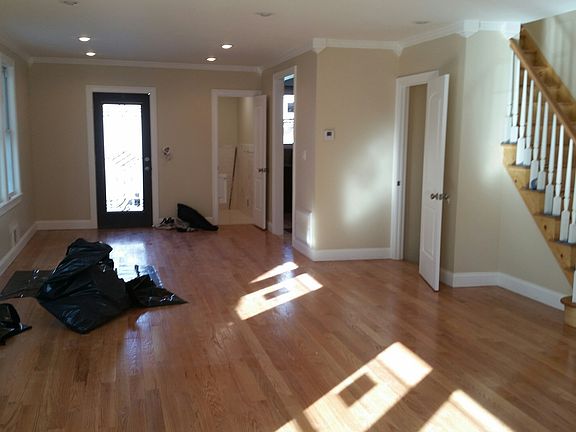 4th image of 174-35 Polhemus Ave.