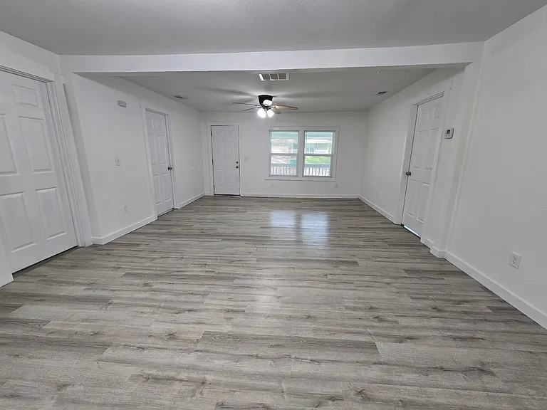 1520 W Lynn St — Photo 2