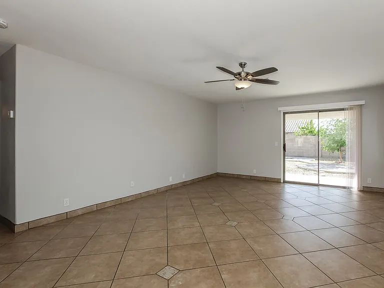 9247 W Ironwood Dr — Photo 2