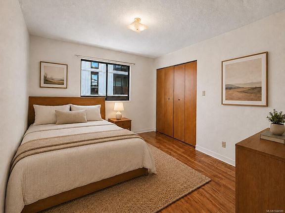 4th image of 755 Hillside Ave #302