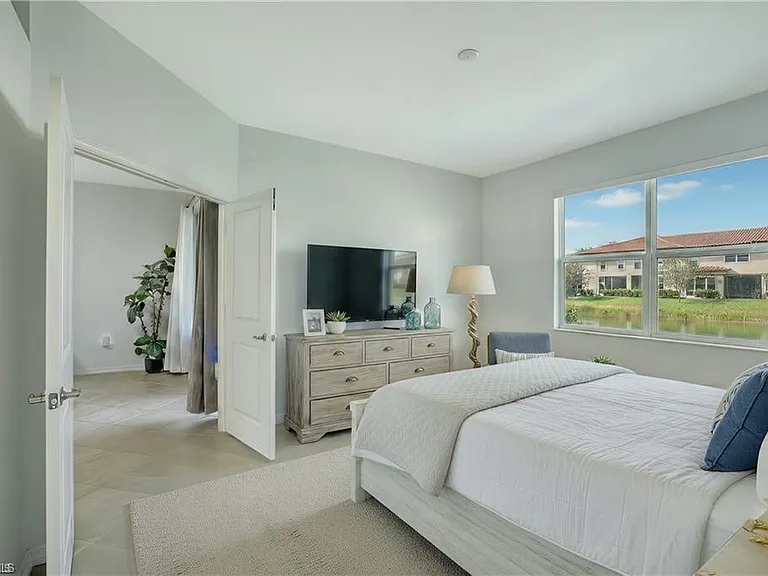 2567 Vine Ave — Photo 8