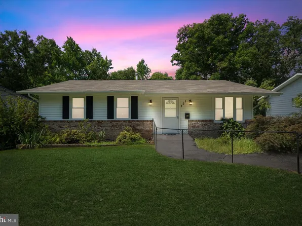 121 Rosewood Dr, Greenbelt, MD 20770