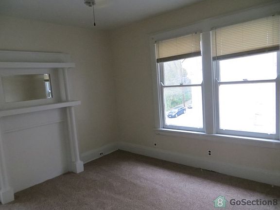 3rd image of 562 Mount Hope Ave #3