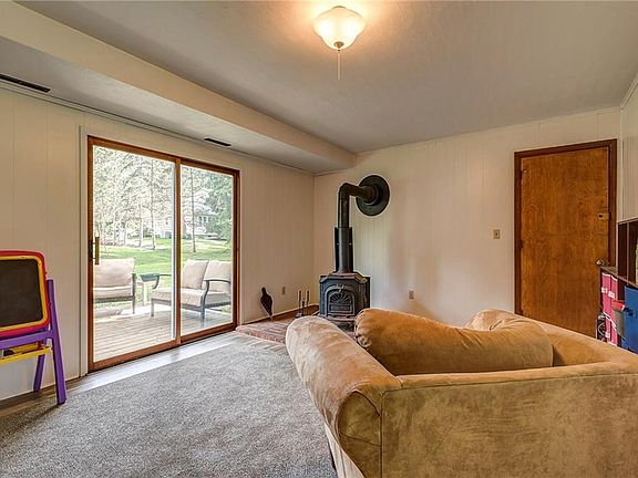 5th image of 4610 Brookhill Dr N