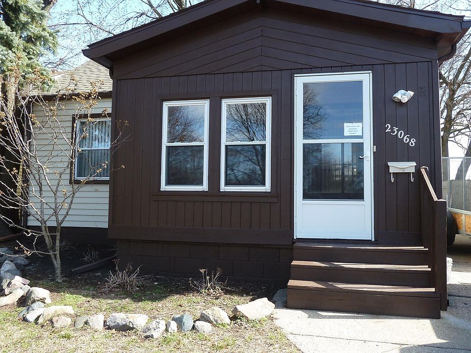 1st image of 23068 Couzens Ave