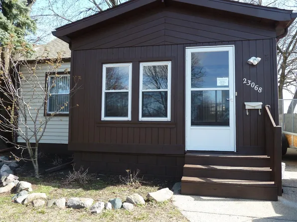 23068 Couzens Ave, Hazel Park, MI 48030