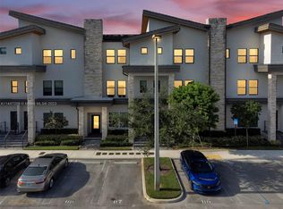 10473 NW 82nd St #8, Doral, FL 33178