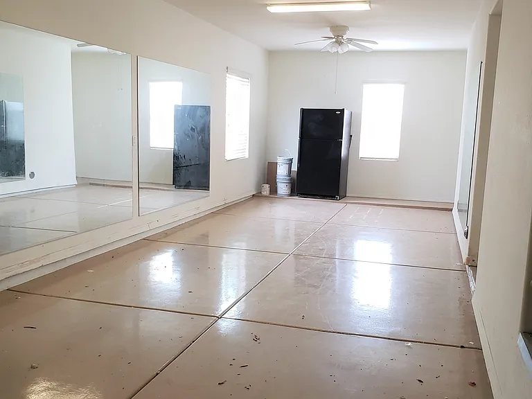 1415 S Newberry Ln — Photo 32
